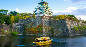 A boat ride around the Osaka Castle.